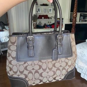 vintage y2k/early 2000s brown Coach logo handbag